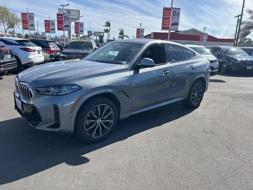 2025 BMW X6 xDrive40i