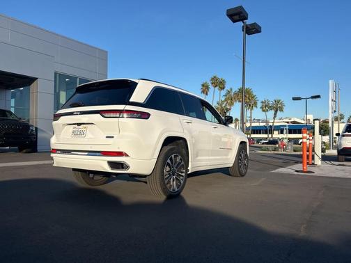 2023 Jeep Grand Cherokee Overland