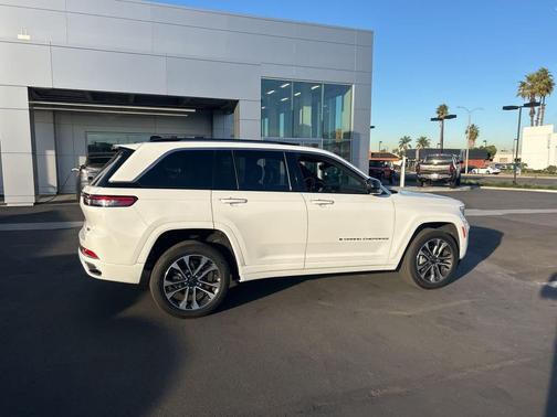 2023 Jeep Grand Cherokee Overland