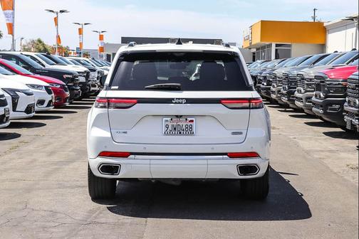 Bright White Clearcoat 2023 Jeep Grand Cherokee 4xe Overland