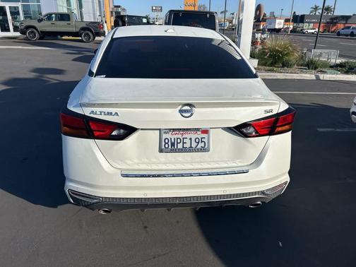 2021 Nissan Altima SR FWD