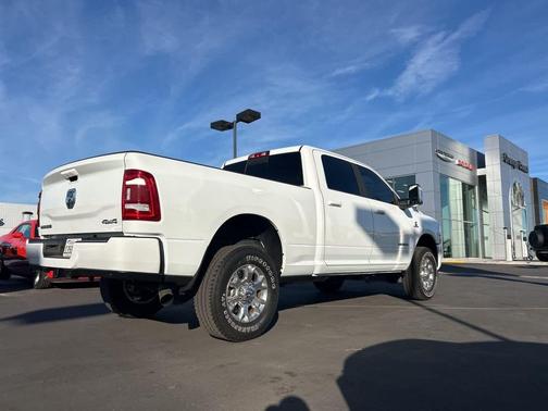 2024 RAM 2500 Laramie Crew Cab 4x4 6'4' Box