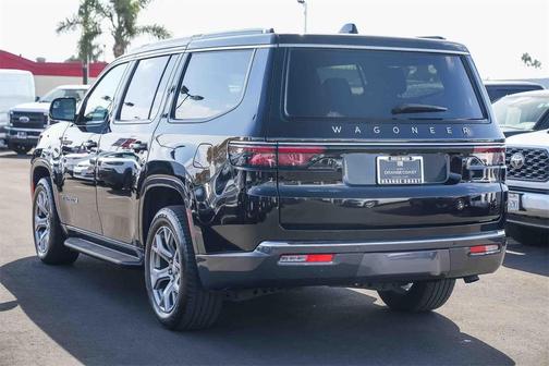 2022 Jeep Wagoneer Series II 4x2