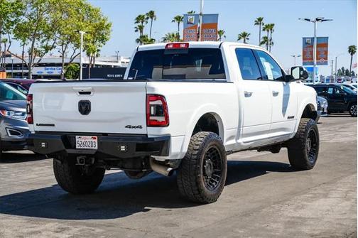2020 RAM 2500 Laramie Crew Cab 4X4 6'4' Box