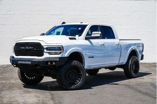 2020 RAM 2500 Laramie Crew Cab 4X4 6'4' Box