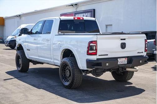 2020 RAM 2500 Laramie Crew Cab 4X4 6'4' Box