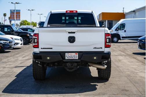 2020 RAM 2500 Laramie Crew Cab 4X4 6'4' Box