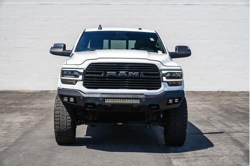 2020 RAM 2500 Laramie Crew Cab 4X4 6'4' Box