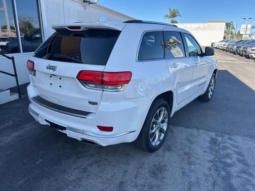 2019 Jeep Grand Cherokee Summit