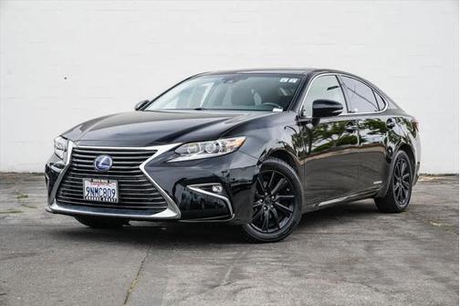 2017 Lexus ES 300h Base