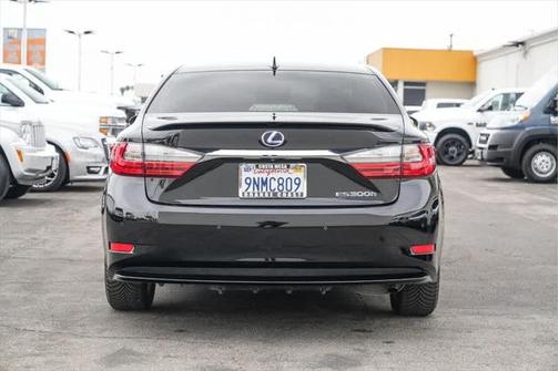 2017 Lexus ES 300h Base