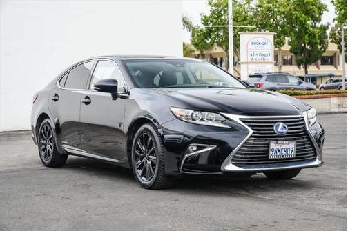 2017 Lexus ES 300h Base