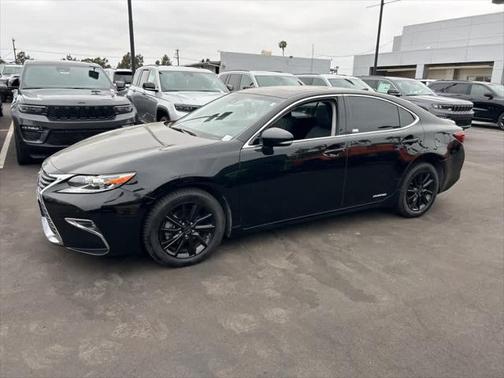 2017 Lexus ES 300h Base