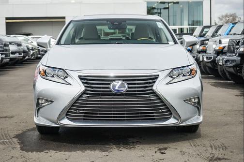2016 Lexus ES 300h Base