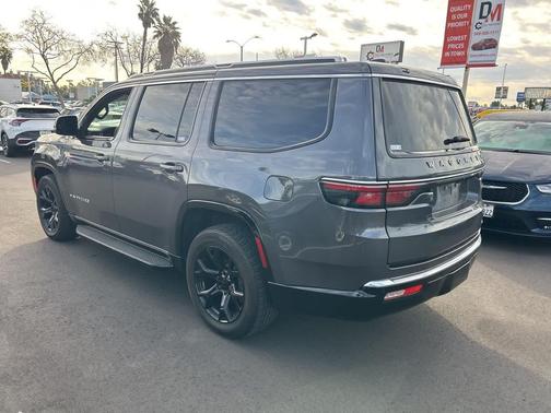 2022 Jeep Wagoneer Series II 4x2