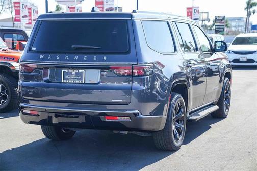 2022 Jeep Wagoneer Series II 4x2