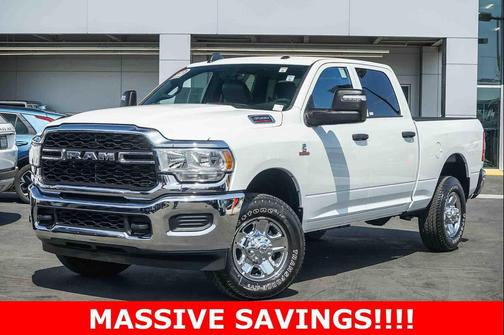 Bright White Clearcoat 2024 RAM 3500 Tradesman Crew Cab 4x4 6'4' Box