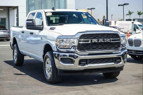 Bright White Clearcoat 2024 RAM 3500 Tradesman Crew Cab 4x4 6'4' Box