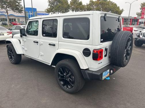 2024 Jeep Wrangler 4xe Sahara