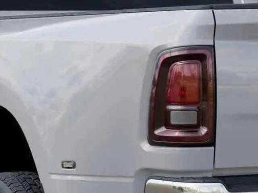 Bright White Clearcoat 2026 RAM 3500 Tradesman Crew Cab 4x4 8' Box