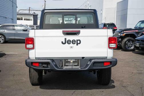 2026 Jeep Gladiator Sport