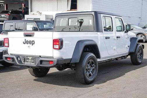 2026 Jeep Gladiator Sport