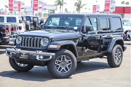 2025 Jeep Wrangler 4-Door Sahara 4x4