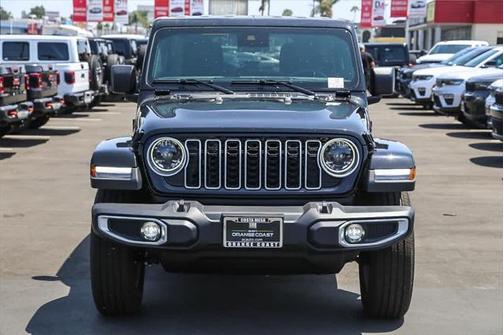 2025 Jeep Wrangler 4-Door Sahara 4x4