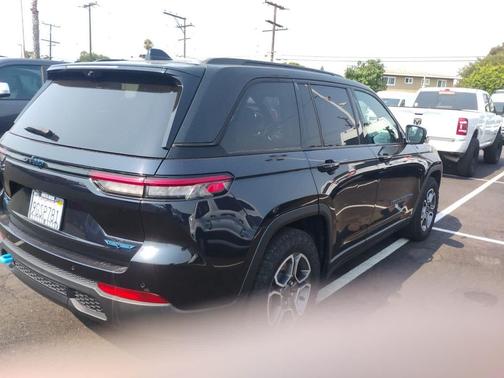 2022 Jeep Grand Cherokee 4xe Trailhawk