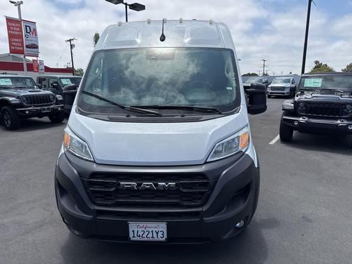 Bright White Clearcoat 2024 RAM ProMaster 2500 Tradesman