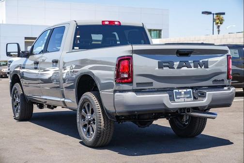 2025 RAM 2500 Big Horn Crew Cab 4x4 6'4' Box