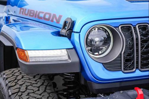 Hydro Blue Pearlcoat 2026 Jeep Wrangler Rubicon