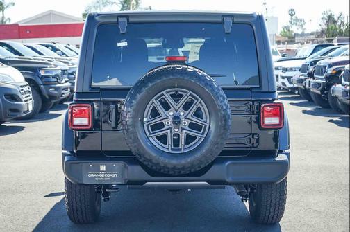 Black Clearcoat 2026 Jeep Wrangler Sport S