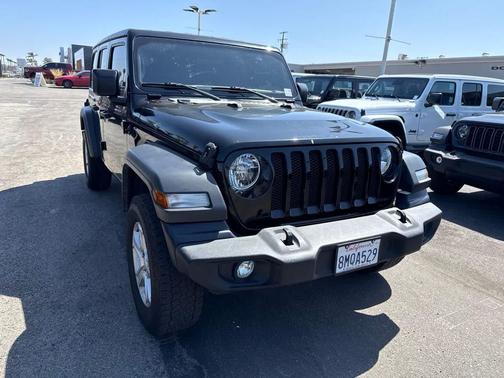 Black Clearcoat 2019 Jeep Wrangler Unlimited Sport