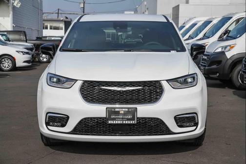 2026 Chrysler Pacifica L