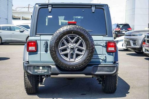 Anvil Clearcoat 2026 Jeep Wrangler Sport S