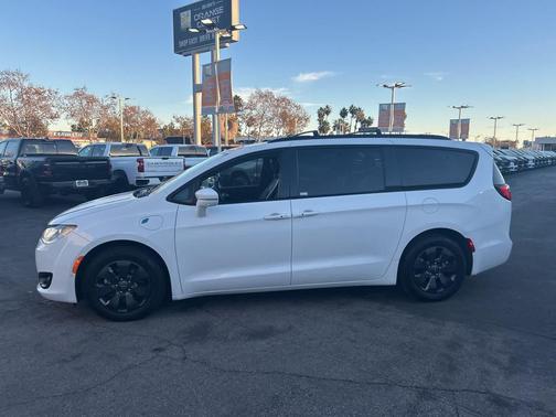 2020 Chrysler Pacifica Hybrid Limited