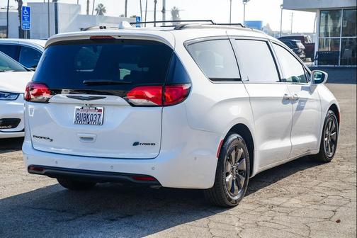 2020 Chrysler Pacifica Hybrid Limited