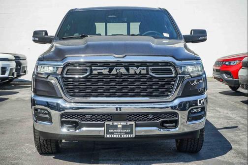 Granite Crystal Metallic Clearcoat 2026 RAM 1500 Big Horn/Lone Star