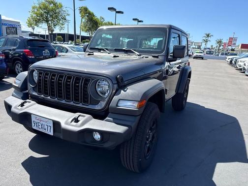 Granite Crystal Metallic Clearcoat 2026 Jeep Wrangler Sport