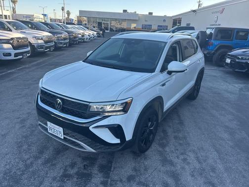 2024 Volkswagen Taos 1.5T SE