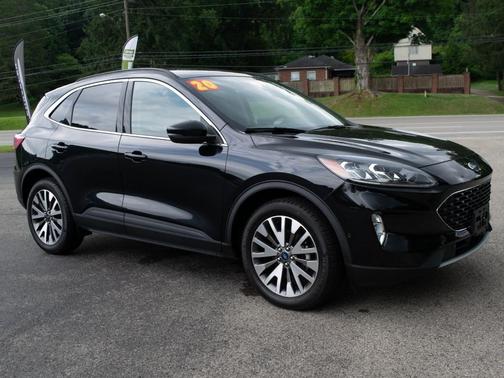 Photo 3 of 28 of 2020 Ford Escape Titanium