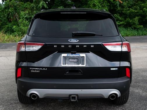 Photo 5 of 28 of 2020 Ford Escape Titanium