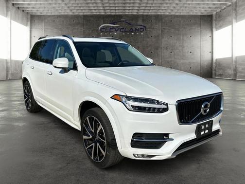 2019 Volvo XC90 T6 Momentum