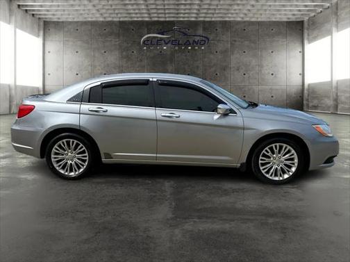 2013 Chrysler 200 Limited
