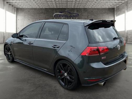 2017 Volkswagen Golf GTI 2.0T S 4-Door