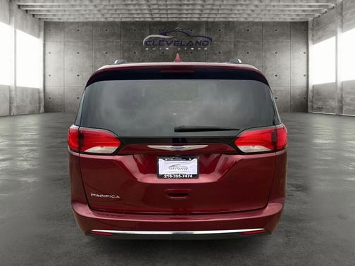 2018 Chrysler Pacifica Touring-L