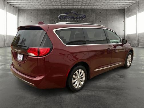 2018 Chrysler Pacifica Touring-L