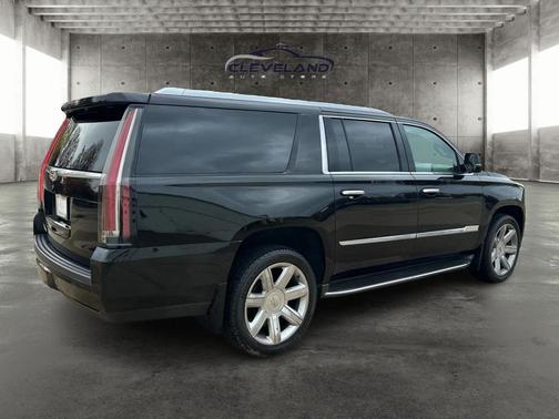 2016 Cadillac Escalade ESV Luxury