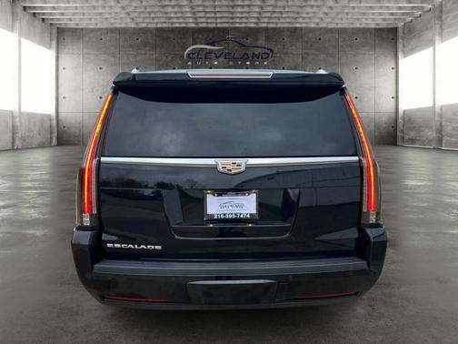 2016 Cadillac Escalade ESV Luxury